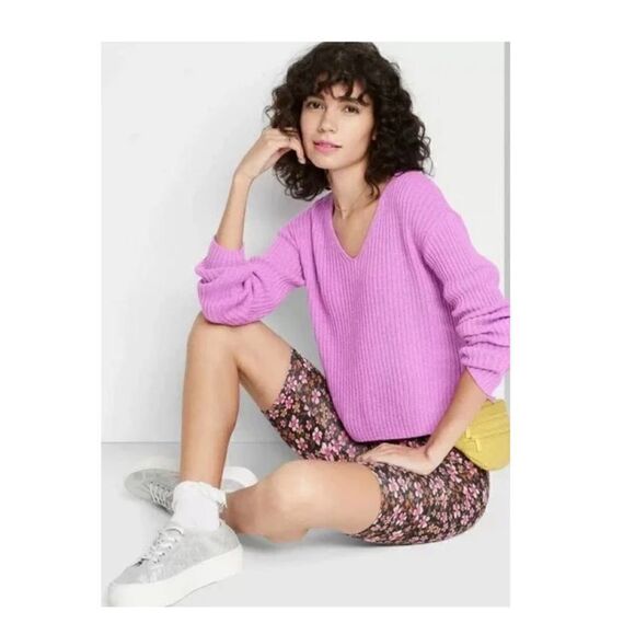 Wild fable Pullover Ribbed Neon Purple Sweater V Neck Side Slits Casual - Picture 1 of 4